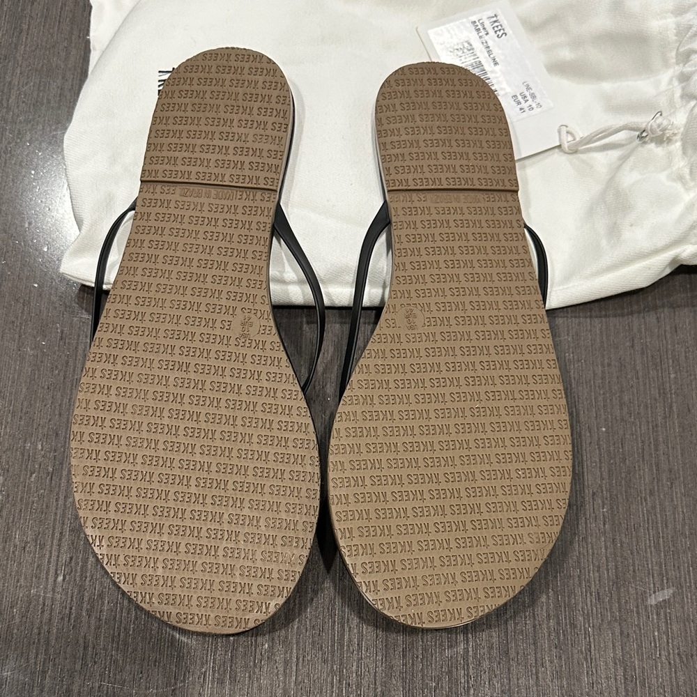 TKEES Black Leather Slim Strap Flip Flop Sandals - Lily Liners - Color Sable - Picture 5 of 8